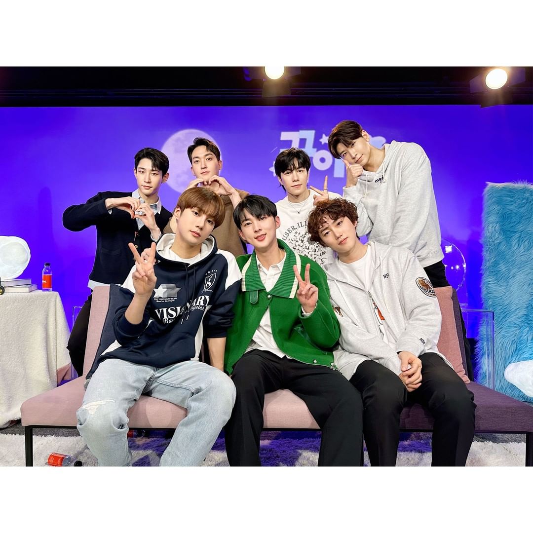 VAVNews2015's tweet photo. Happy 9th anniversary, VAV! 🎉 https://t.co/8f5YhrnJNw