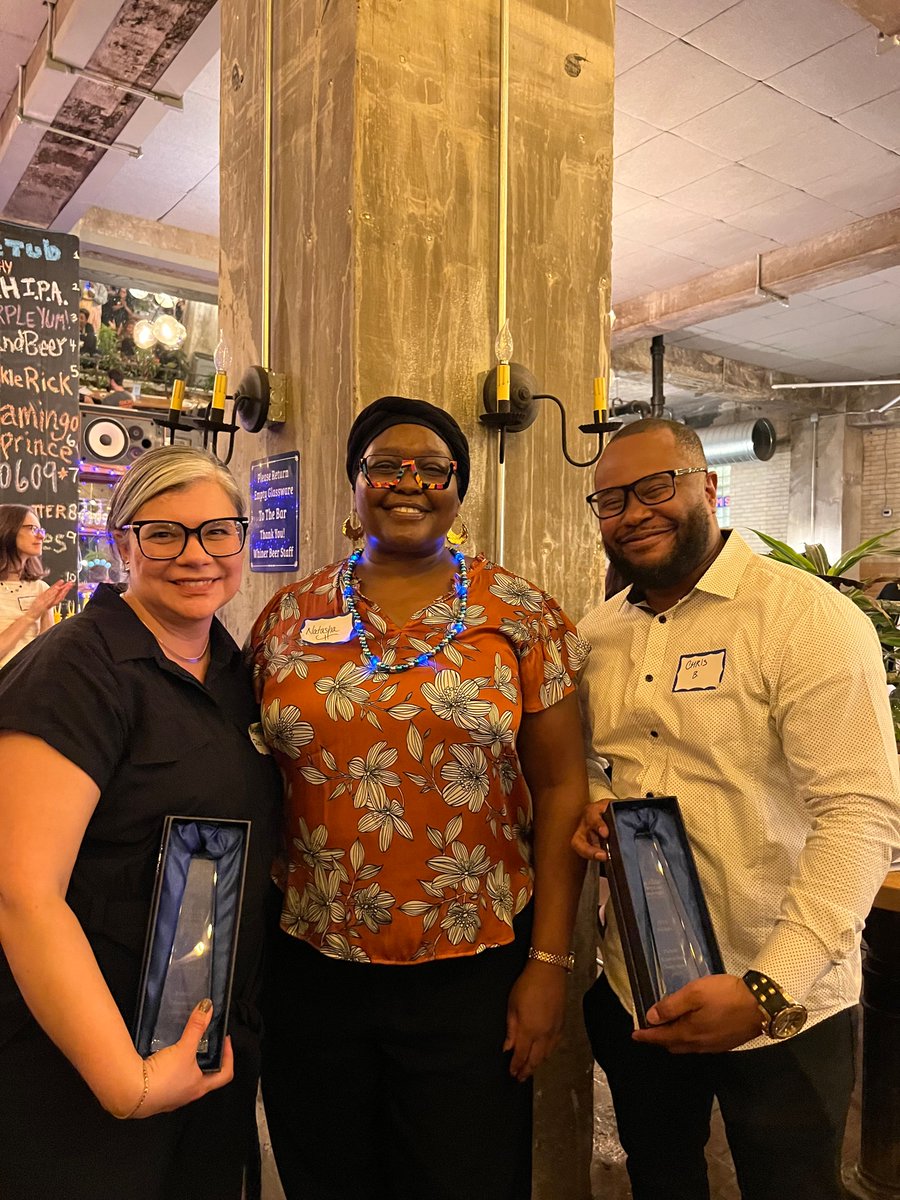 ChgoCivilRights's tweet photo. Last night, @ILRaiseYourHand honored both Beatriz Diaz-Pollack and Chris Bridges from our Chicago Lawyers' Committee for Civil Rights' Education Equity team at their annual "Raise a Glass" fundraiser! https://t.co/1oeBUCNjLg