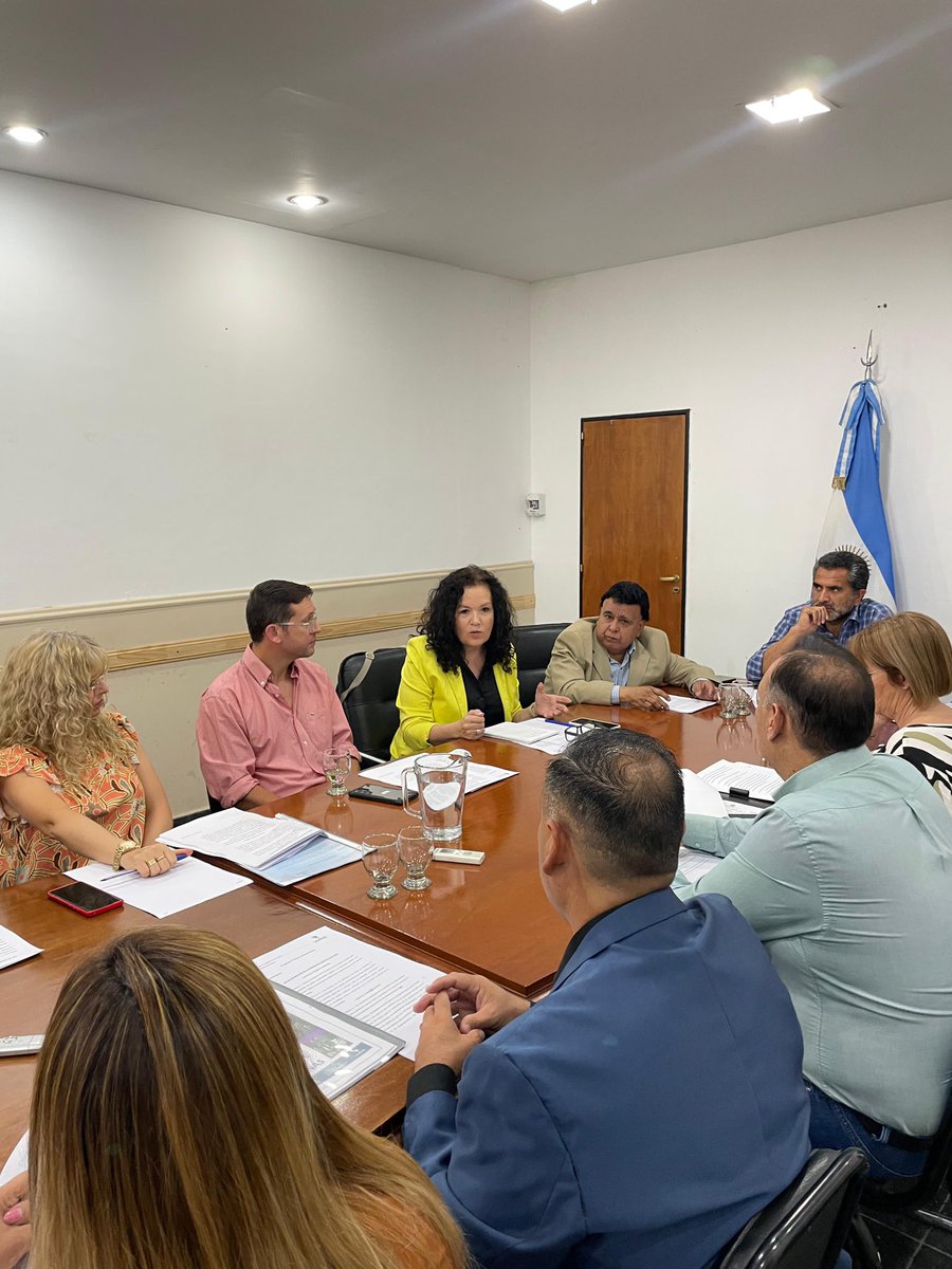 Acompañamos desde <a href="/LegislaturaLR/">Legislatura La Rioja</a> el Programa “Turismo Responsable”q tiene como principal objetivo tomar conciencia y evitar posibles sit de explotación sexual,trabajo infantil y Trata.Gracias x la presencia Secretaria de Turismo,Direc de Trata de la Policía y COPRETI <a href="/lr_trabajo/">Secretaría de Trabajo La Rioja</a>