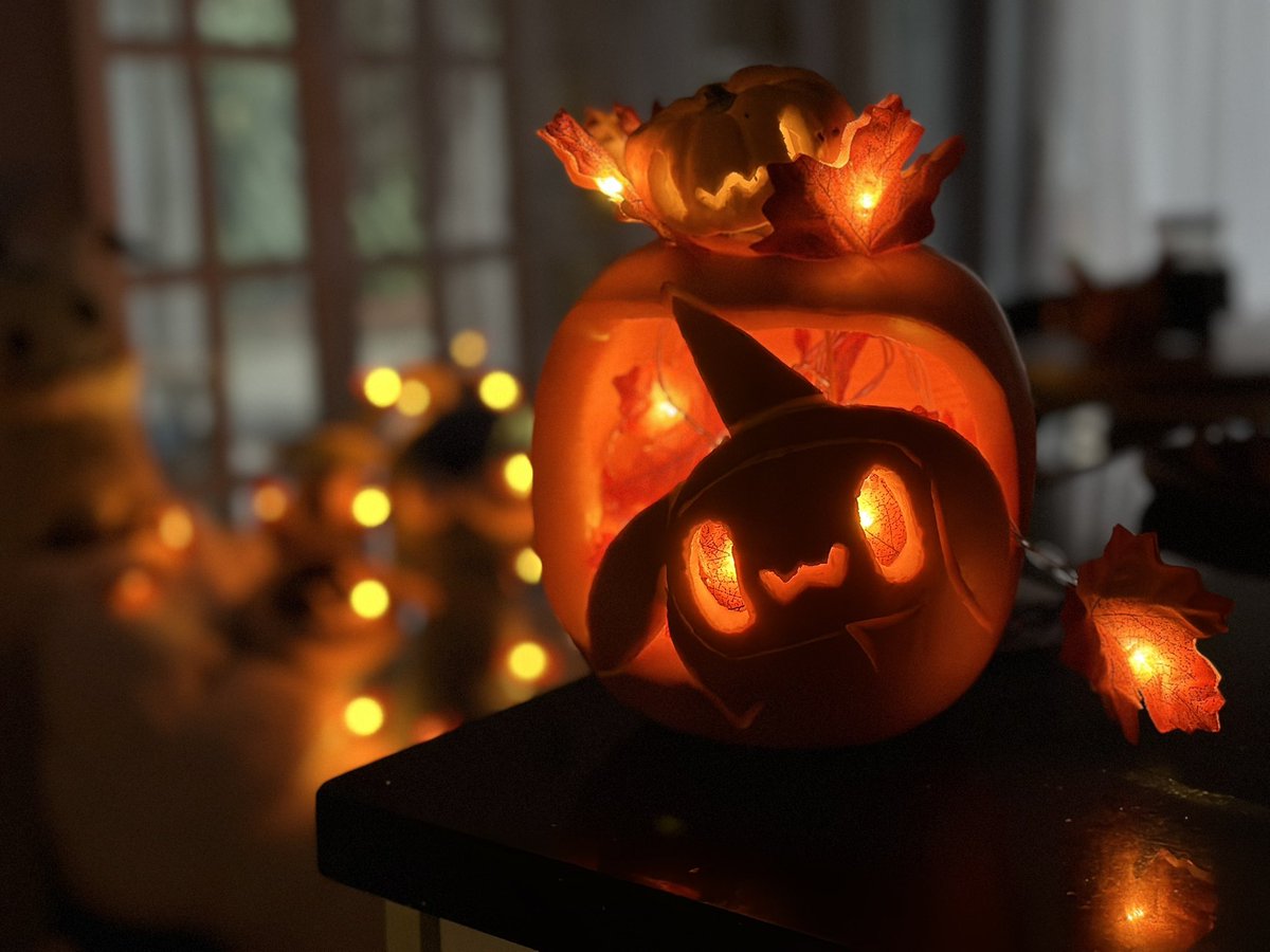 WE CARVED
🎃♥️