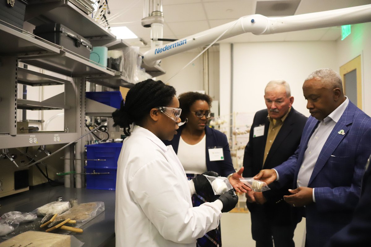 Akanksha Menon (@amenon_lab) on Twitter photo The #WaterEnergyResearchLab enjoyed hosting members of the <a href="/MEGeorgiaTech/">Georgia Tech ME</a> advisory board for a lab tour and discussion with students on some of our projects (desalination, thermal energy storage, sustainable insulation). The #WaterEnergyResearchLab enjoyed hosting members of the <a href="/MEGeorgiaTech/">Georgia Tech ME</a> advisory board for a lab tour and discussion with students on some of our projects (desalination, thermal energy storage, sustainable insulation).