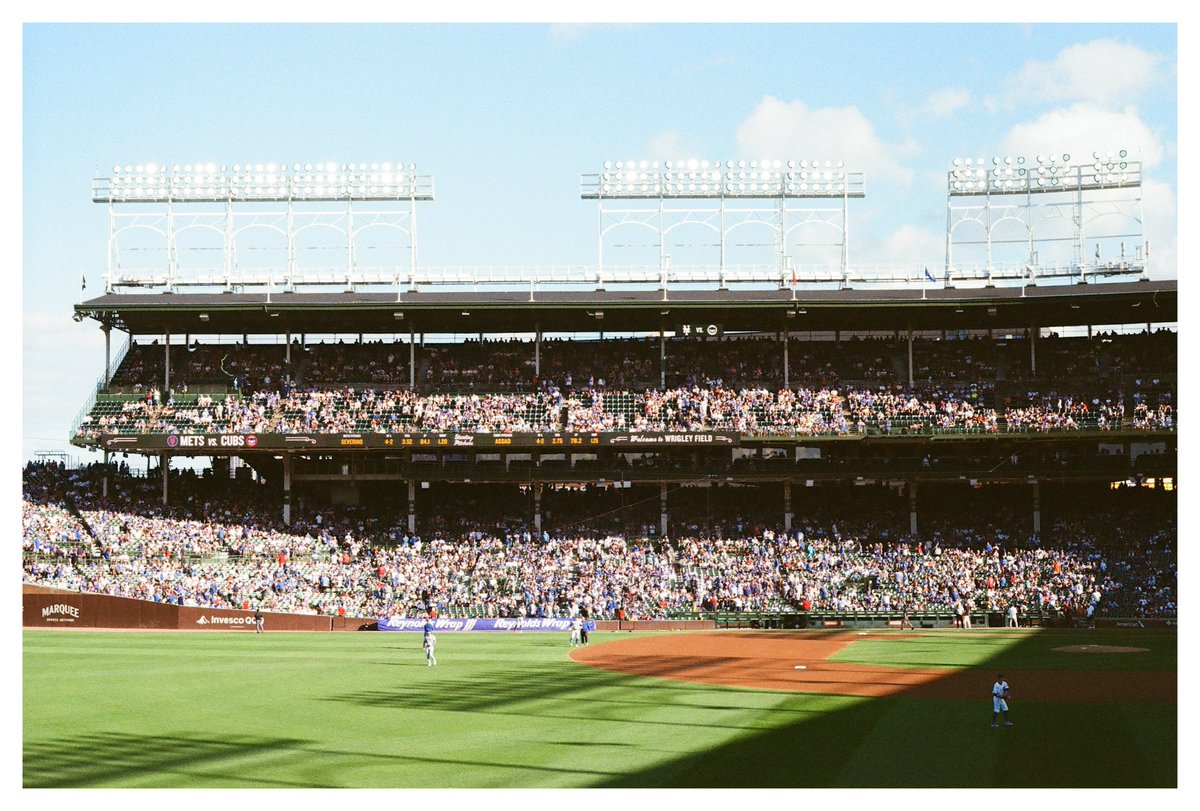 MrAmbroseToYou's tweet photo. I love you @Cubs I’ll come back any time for more pictures https://t.co/RCuMYJr6KC