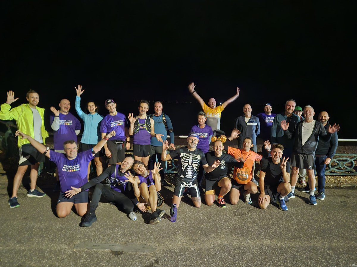 disrember's tweet photo. Spooky fun. And here I am the run leader for these scarry bunch. @BHFrontrunners https://t.co/JdjaBZ6e5W
