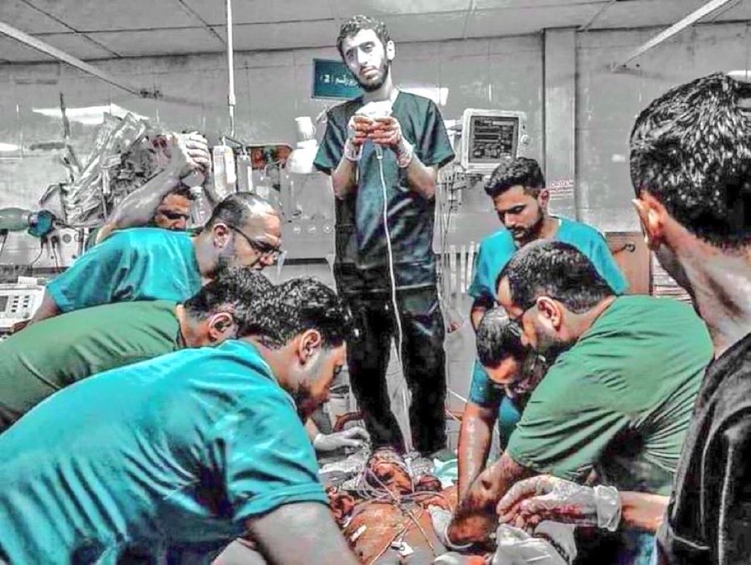 ShaykhSulaiman's tweet photo. This isn’t a scene from a movie

It's a scene of medical teams in Gaza trying to save lives https://t.co/UPprCmNsU6