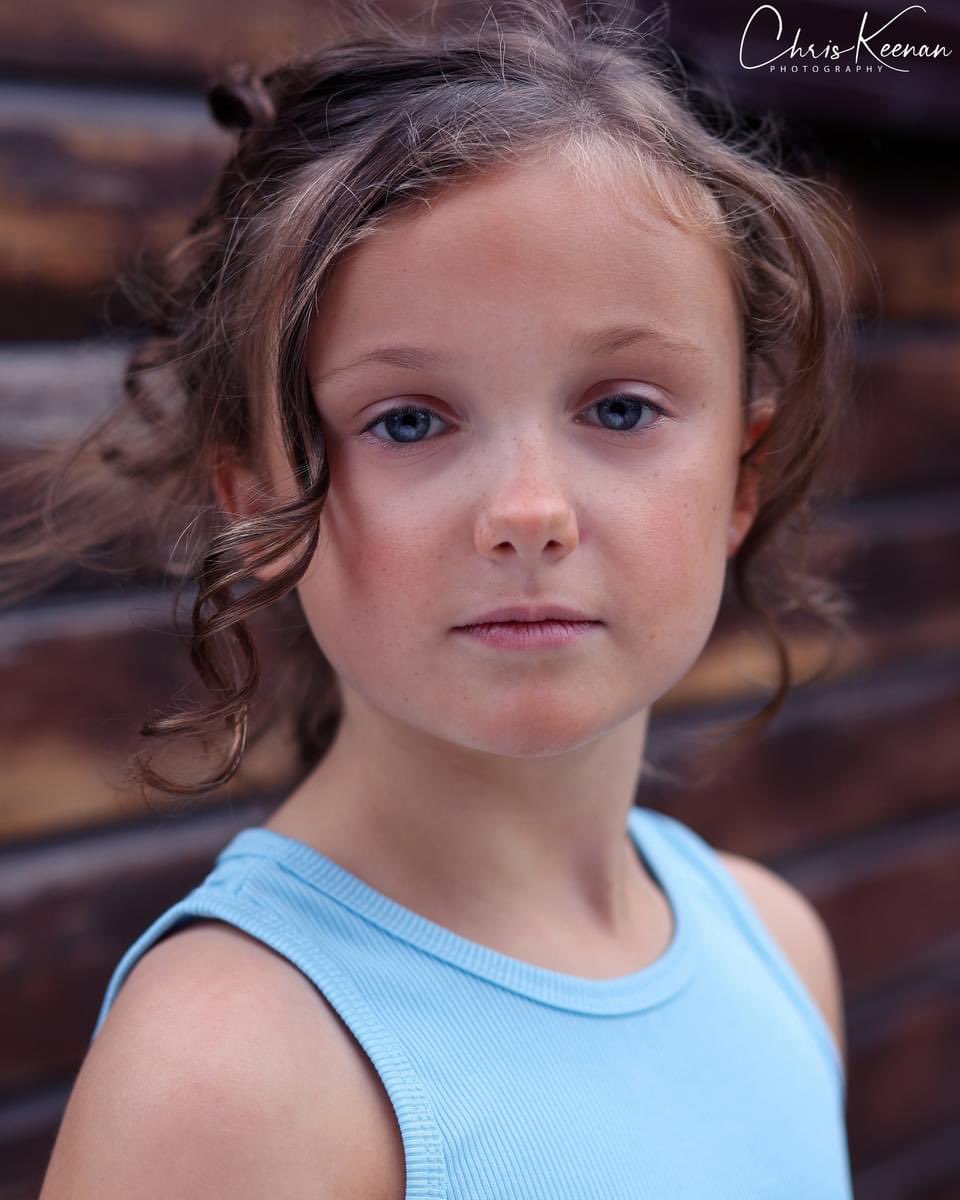 Great shoot with Isabelle in Hartlepool 😃📸 For your North East headshots, DM me. I'm back next weekend! 🤩 chriskeenanheadshots.com