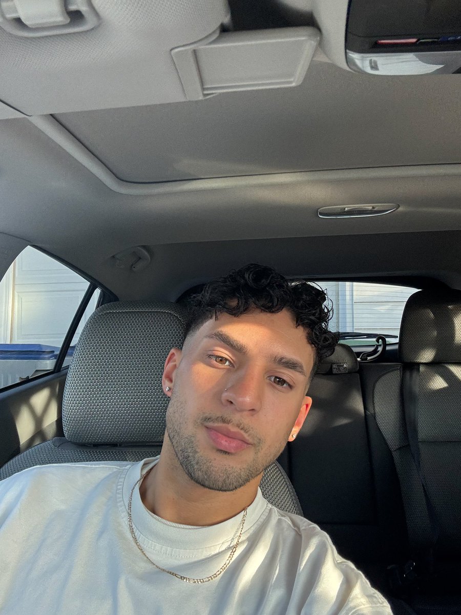 kfchristian's tweet image. after work fit 🤳🏽