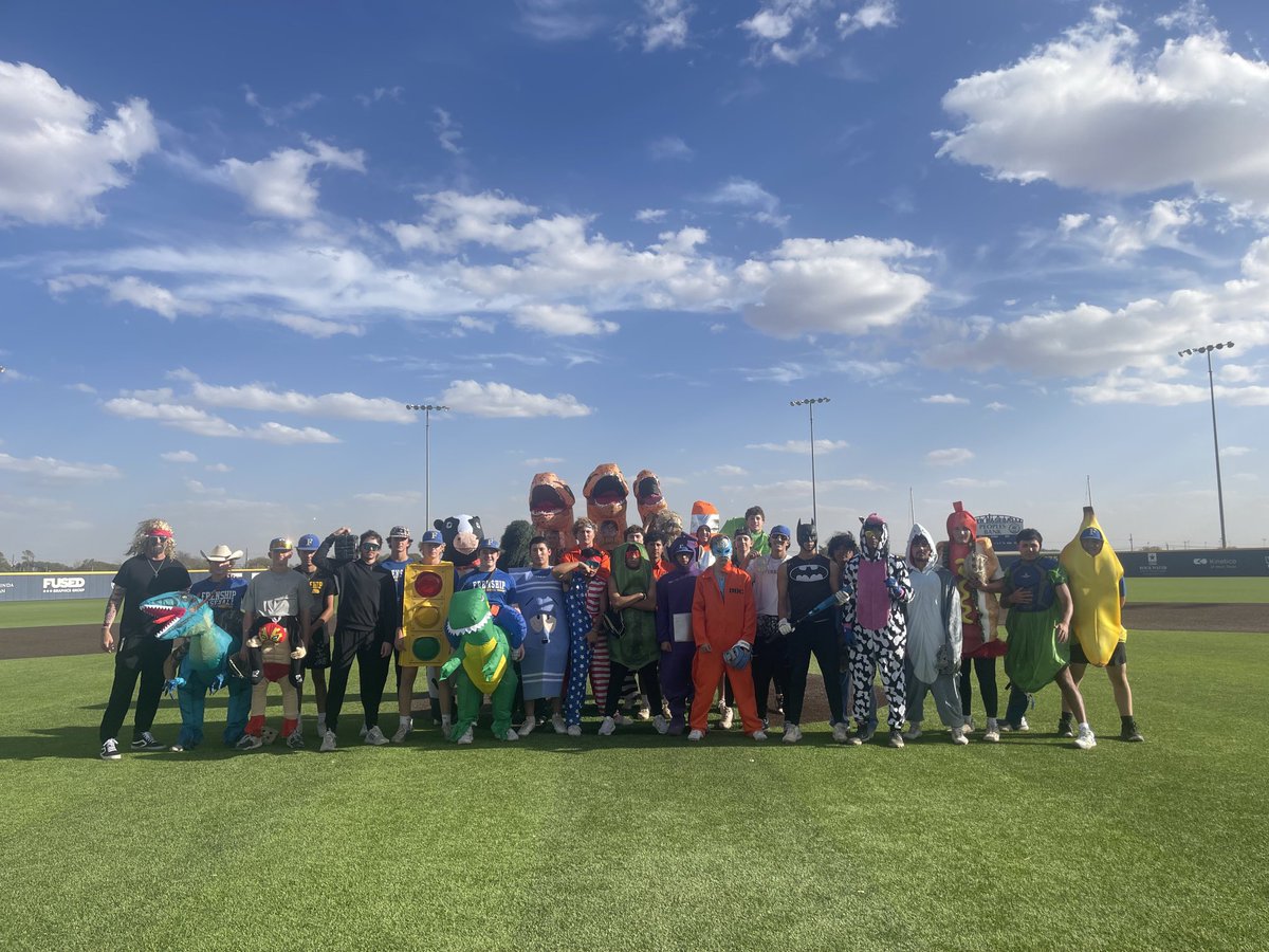 FrenshipBSBL's tweet photo. Halloween Game 2024! https://t.co/lP2TKZ0NQw