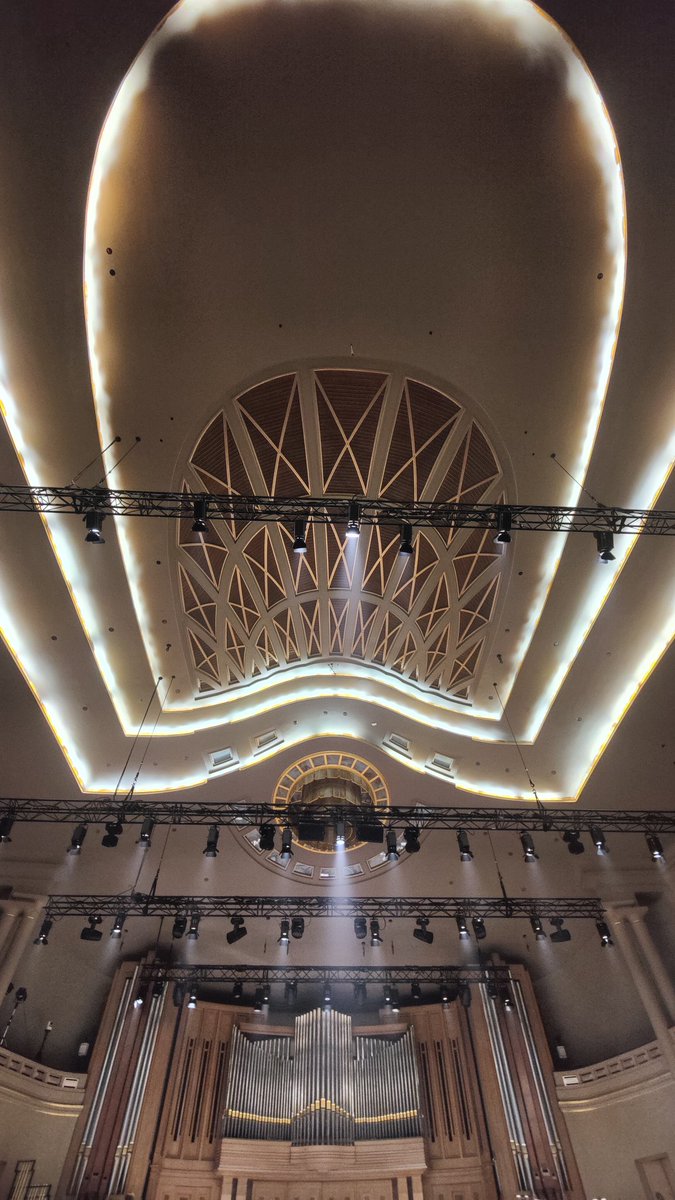 _ICMP's tweet image. The films of Steven Spielberg, the music of John Williams - a timeless combination of creative geniuses. 🎶🎥
Music marvelously made by @OrchestreLiege & Adrian Prabava.
#SupportLiveMusic #WhyWeDoWhatWeDo