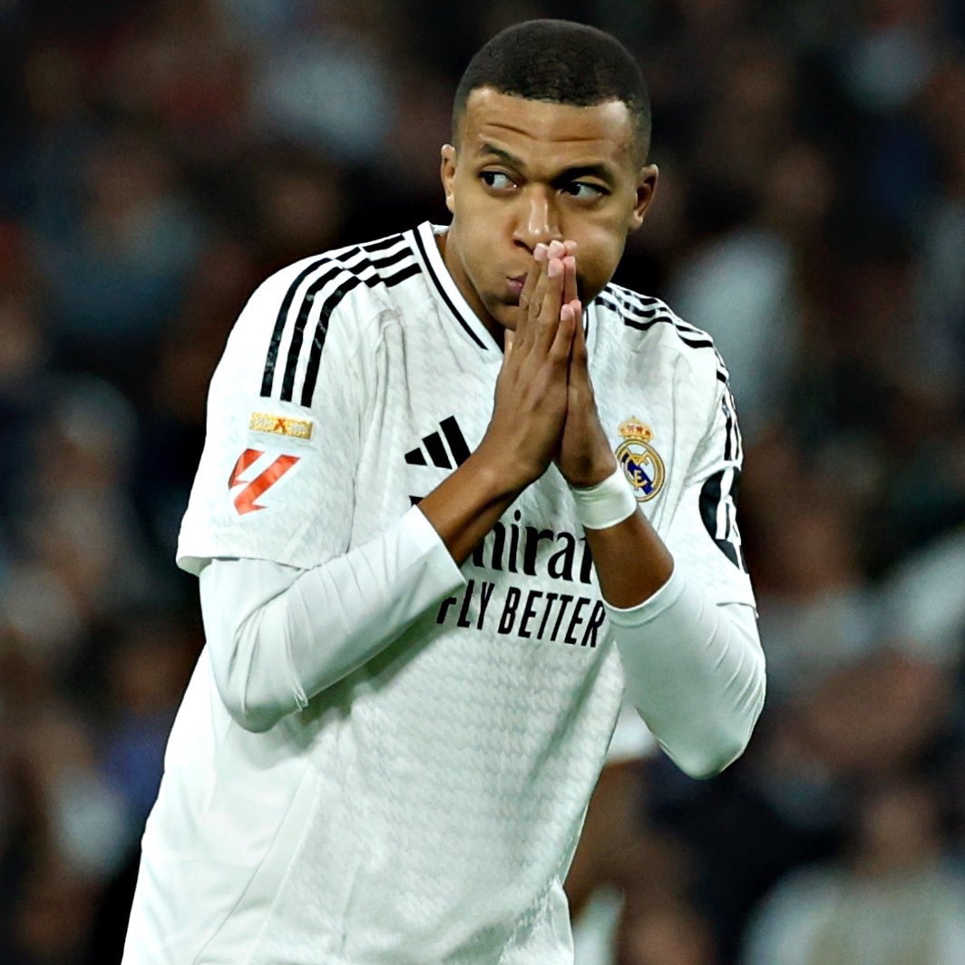 🚨🚨| Goal contributions for club &amp; country this season:

11 — Alejandro Garnacho 
10 — Kylian Mbappè

𝐒𝐭𝐚𝐫𝐛𝐨𝐲 🌟🇦🇷