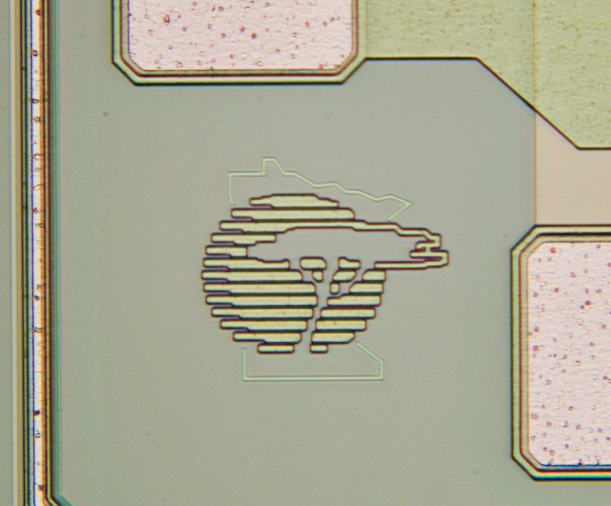 duke_cpu's tweet photo. More #silicon #logos from recent decapping of #chips and #ICs

#Intel #Cypress #Motorola #Philips https://t.co/yjLKrD7ijN