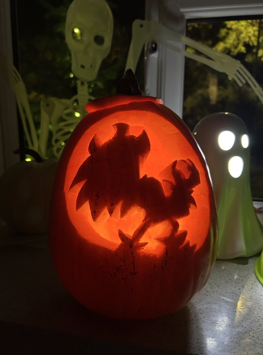 curly_quills's tweet image. no originality points but i had to