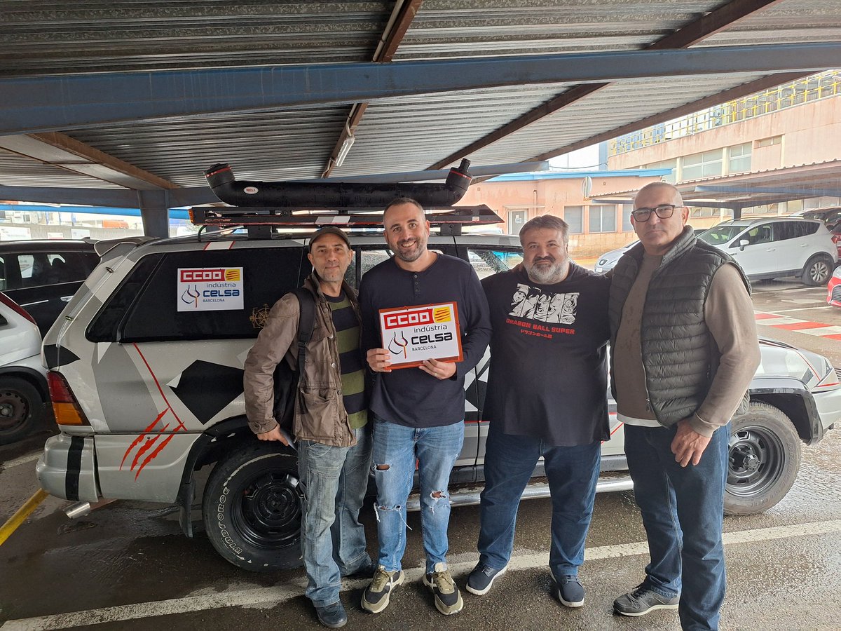 SSCCOOCelsabcn's tweet photo. SS CCOO Celsa Bcn ayudamos a los  compas  en #ChatarrasRaid  que va de #Tanger a #Marrakech, colaboramos con200€en Fuel un empujón entre otras org. para  que  ayudar a Nelson y J.Carlos a repartir 10kg de material escolar en las aldeas que recorre  el Raid. #OrgullCCOO https://t.co/cKGliKOPt7