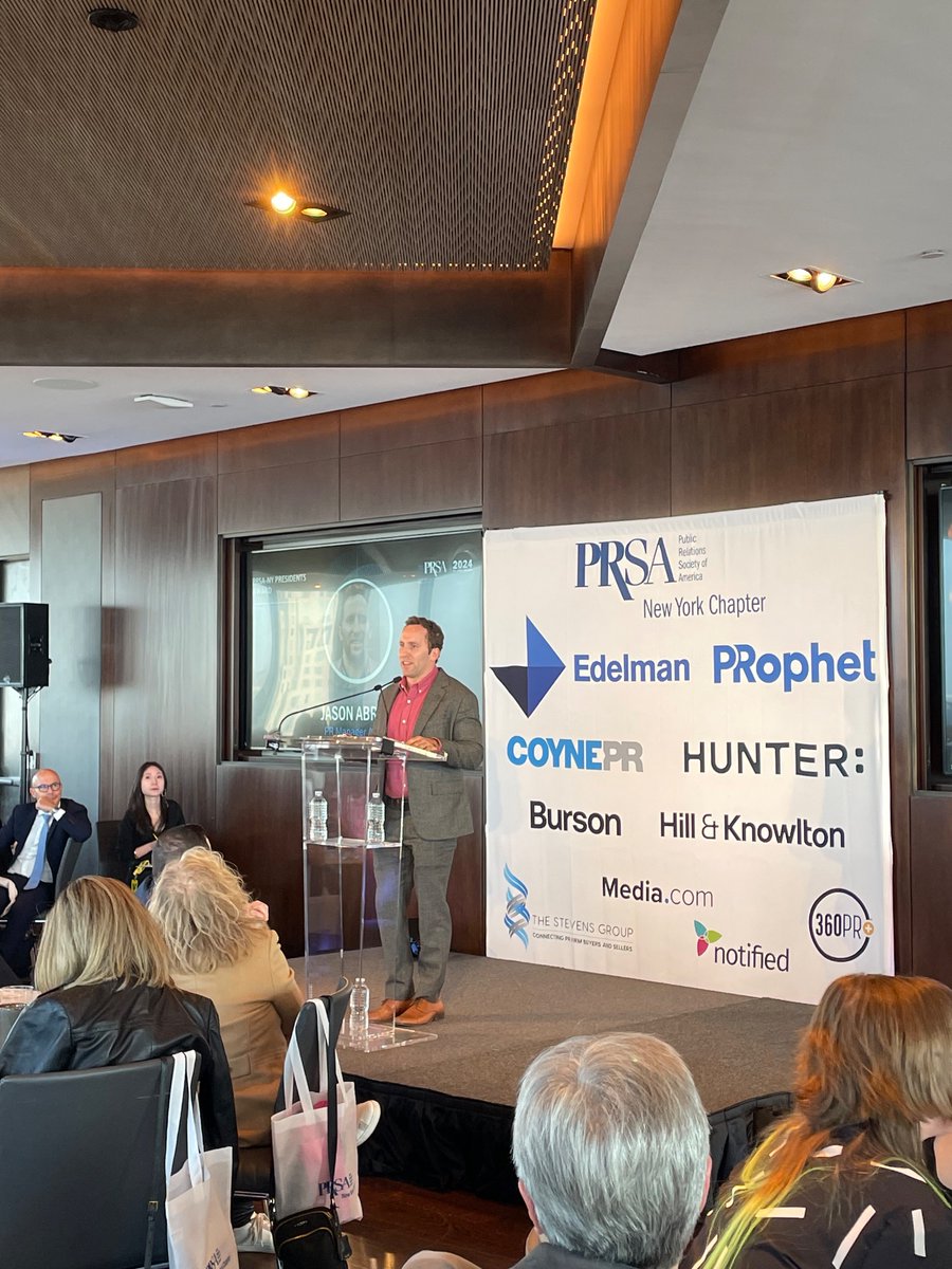 Jason Abrams, PR Manager of Amtrak, receives the 2024 President’s Award. 👏🏼

#BigAppleAwards #PRSA