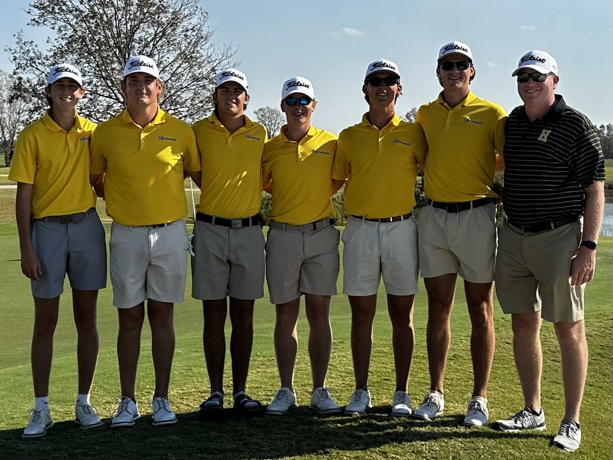 CoachBentley33's tweet photo. Another great season for our team! Top 6 finish in State &amp; Jayden Owensby was 4th out of 94. I am so thankful for our Seniors: Cole, CY, Davis, Jayden, &amp; JT. I was blessed to coach such incredible young men🐯⛳️💥#PowerH #TeamDCS @_duanecase @desoto_news @johnvarlas @bshields0244 https://t.co/xNWzd4T06I