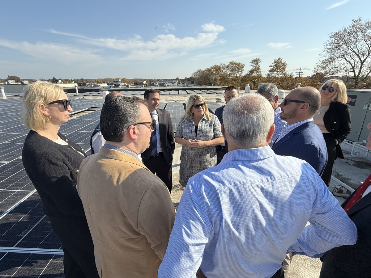 CRESenergy's tweet photo. CRES President @heather_reams and @RepGarbarino met with local business owners and @SEIA members to see firsthand how clean energy tax credits are boosting the solar industry on Long Island. https://t.co/iAinP1l7LS