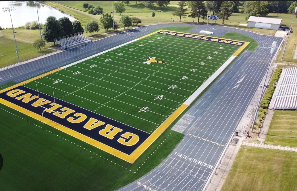 CaidenBellard's tweet photo. AGTG🙏🏾 I am extremely blessed and honored to receive my 1st offer from @GracelandFB, thank you  @4thQtMentality‼️  
@standiford_matt @fenroy32 @coach_dkberg @MitchCraft4211 @LAvsAllYall @RecruitLouisian @PrepRedzoneNext https://t.co/2W7IfIXTAa
