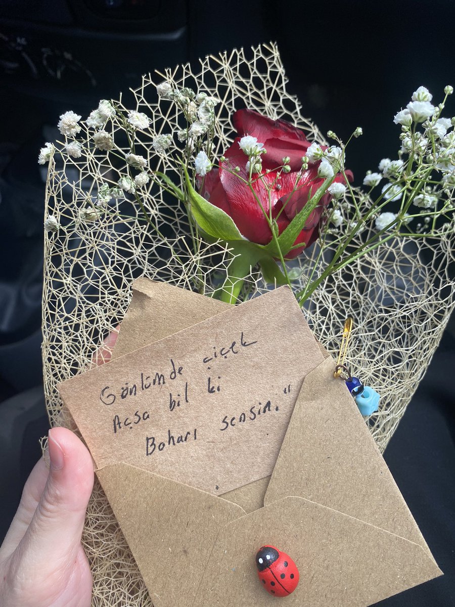 baydintucee's tweet photo. dört mevsim baharınmışım gibi hissettirende sensinn 💕 https://t.co/Se7hieqrN5