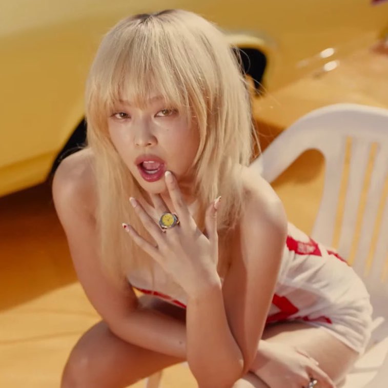 PopBase's tweet photo. JENNIE breaks the record for most monthly listeners for a K-Pop female act in Spotify history. (38M) https://t.co/mRctAXKdZg