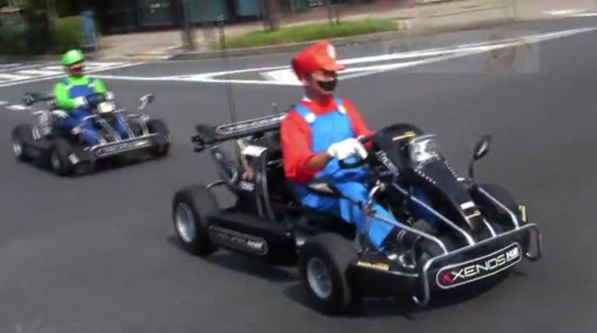 Los reales y yo camino a McDonald's por nuestra figura de Mario Kart.

¿Cuál te salió a ti? 🧐👇