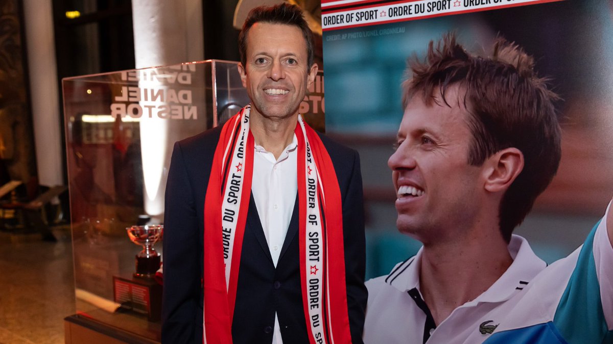 TennisCanada's tweet photo. Daniel Nestor was inducted into Canada’s Sports Hall of Fame. This honor recognizes his legendary career and lasting impact on tennis in Canada 🇨🇦

Gavin Ziv, CEO of Tennis Canada, had the honour of presenting this award 

➡️ https://t.co/ilWax3171h
📸 @sportshall https://t.co/7mdV1qCeaX