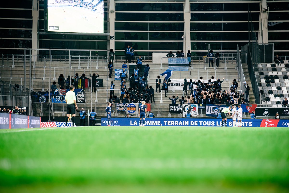 UltrasMadeinFR's tweet photo. ⚽️ Amiens - Paris FC
📢 Parcage parisiens !
📆 Mardi 29 octobre 2024
📸 caue.foto
#ASCPFC https://t.co/KhYG9H2Zt4