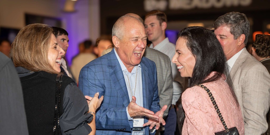 Jewish_Atlanta's tweet image. Last night’s J-CREN + J-TECH event was a huge success! Over 200 real estate and tech professionals gathered for an evening of meaningful connections, great conversation, and networking.

Photos by: Scenesations Photography
 
#JewishAtlanta #NetworkingEvent #TechAndRealEstate