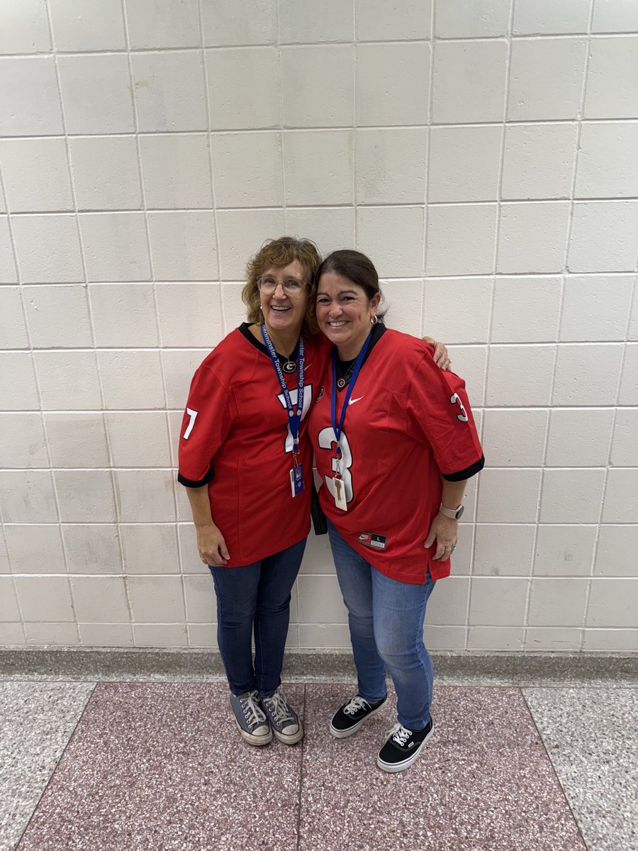 #RedRibbonWeek is in full swing at #BedminsterSchool. So far we have used the themes of 1) Get “Red-y” for Red Ribbon Week 2) LEI off Drugs and 3) Team Up for Red Ribbon Week. BIG thanks to Mrs. Infante for organizing the themes for the week. GO YANKEES!