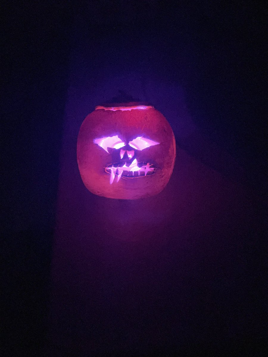 BryanHolmes5335's tweet photo. Turnip carving!! Now with lights!

Tá siad réidh! https://t.co/HXTvD9qpAk