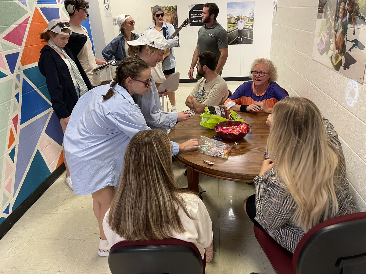 EKU_CHS's tweet image. We had a great time at our CHS LLC event last night! Trick or treating was a blast &amp;amp; some outstanding costumes, candy, and painting! 🎃👻

@ekuhousing 
@ekuos_ot 
@eku_school_of_nursing 
@eku_ephams 
@ekurecandpark 
@eku_ess