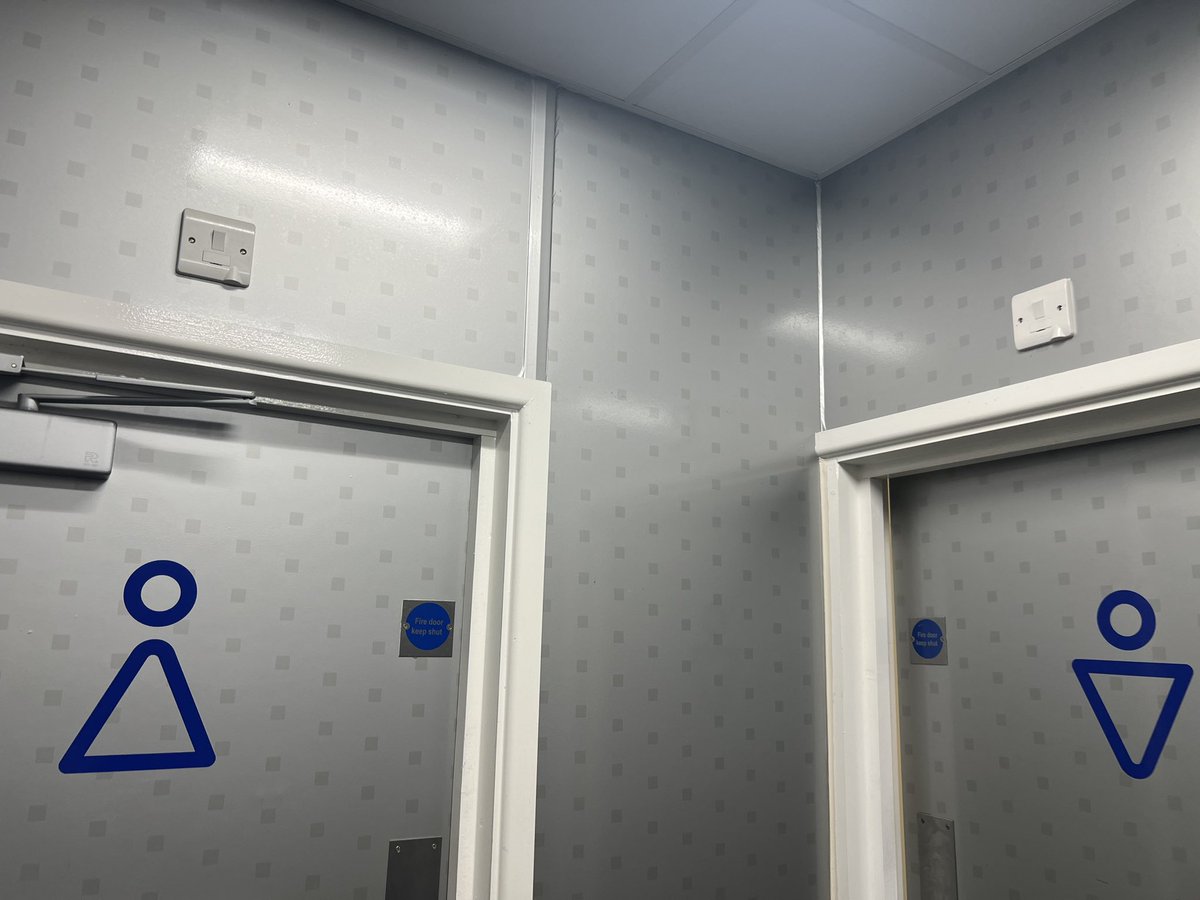 Which is male and which female? #Symbology; it’s important stuff, as Dan Brown taught us in #theDaVinciCode, classically the inverted triangle🔻 signifies female and apex up 🔺it’s male but here #DanBrown would be blushing 😳 as if there wasn’t enough #GenderedToiletDrama!