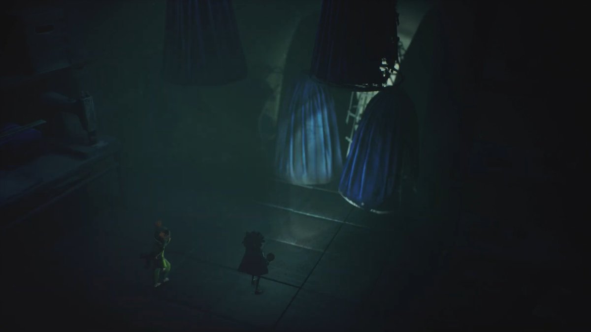 Gaboul69's tweet photo. Some more pictures of the LN3 Halloween Scream Stream trailer !

Isnt on the last picture the dresses of the Boss ?? Is the theory where it says she's a robot true ? Like she changed parts of her body ?

#LittleNightmares #LittleNightmares2 #LittleNightmares3 #LittleNightmaresIII https://t.co/xqqpZvfdfc