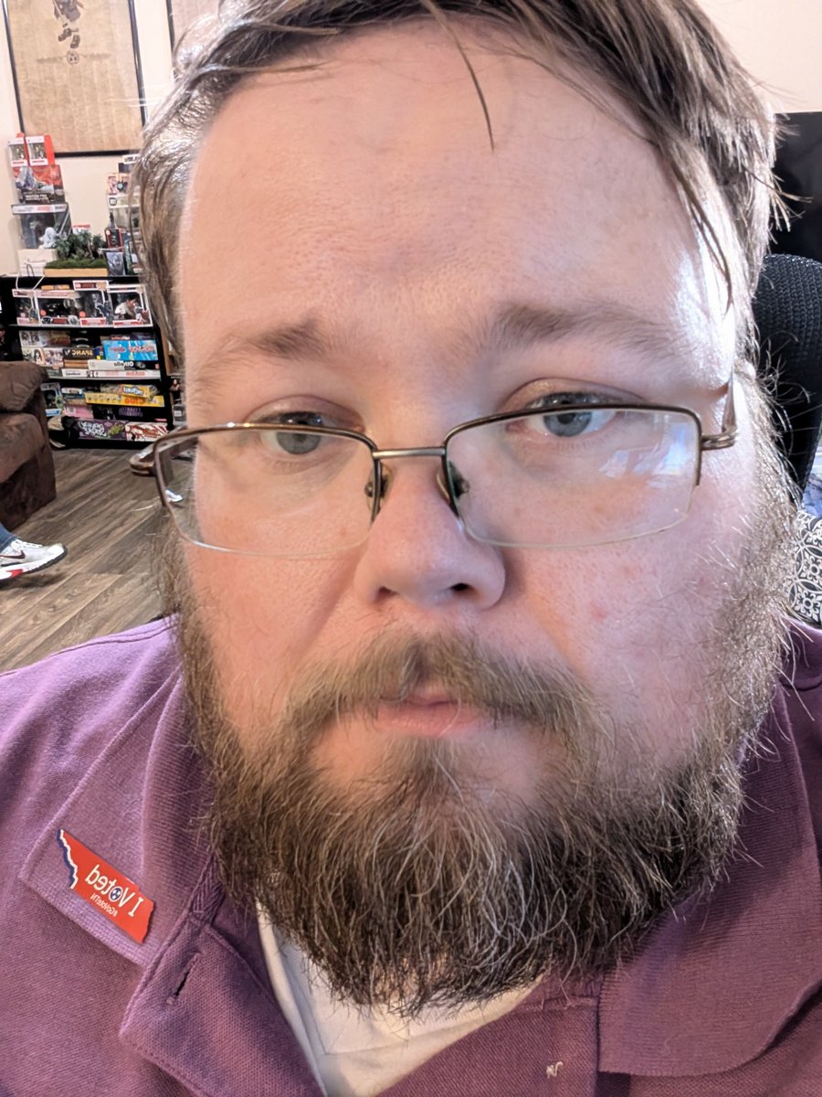 John Robbins 💙💛 - #BLM🖤 (@j5islive) on Twitter photo 