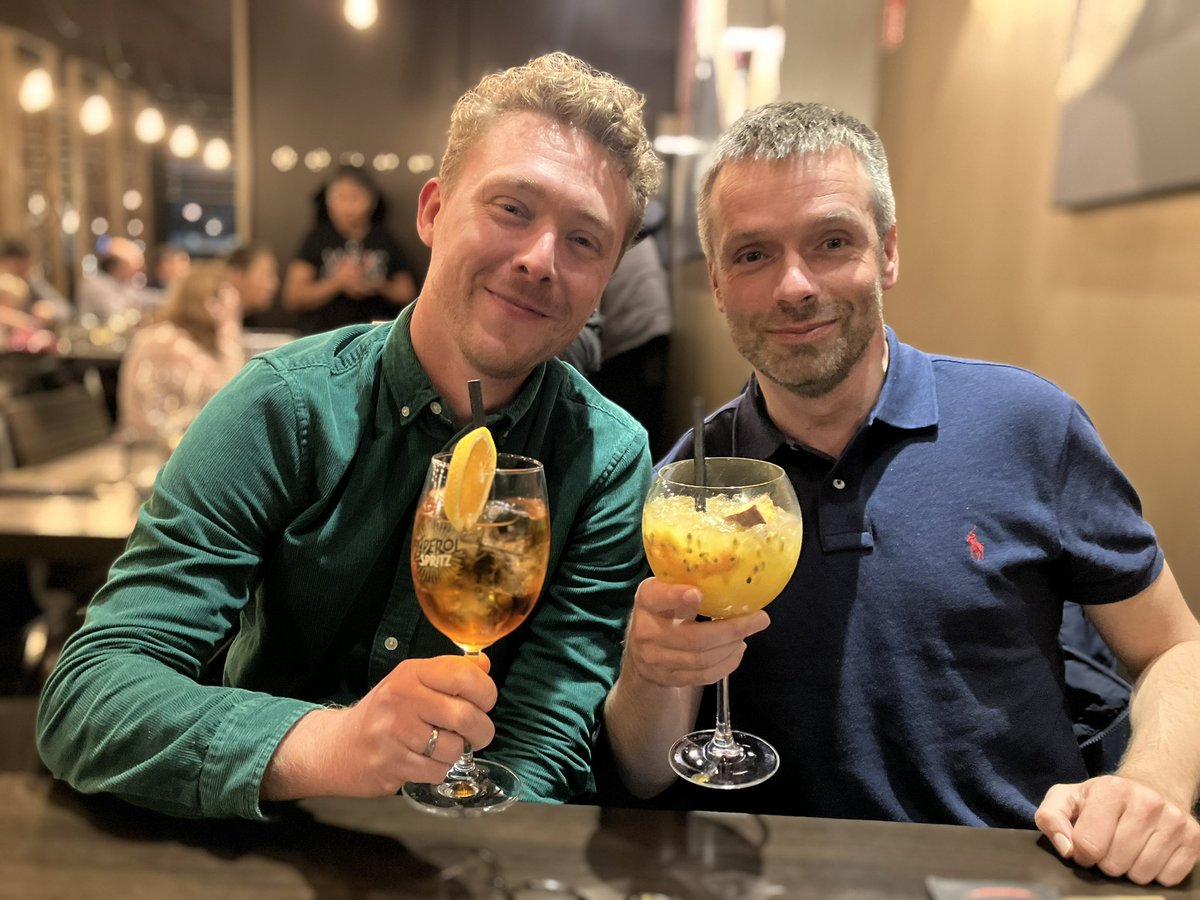 DAVIDSTEVENS83's tweet photo. Als BOB kies ik voor de Safe Passion mocktail – volop smaak, nul risico. Veiligheid boven alles, samen met vrienden en een veilig glas in de hand! 🍹🚔👮🏻♂️🚲 #AltijdAlert #LeadingByExample #BOB https://t.co/KMHL1l2niT