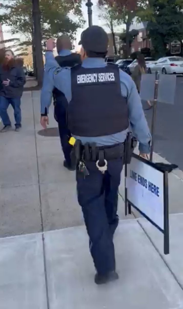 EndWokeness's tweet image. BREAKING: Trump wins lawsuit to extend Bucks County, PA early voting until 5PM, FRIDAY over voter suppression tactics 

THREE EXTRA DAYS. HUGE.