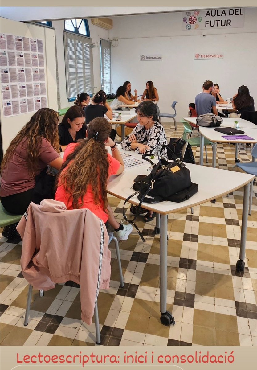 CepFormentera's tweet photo. Seguim amb la formació intercentres sobre lectoescriptura. @@EDUN_IB @CepFormentera https://t.co/gQq3iz4OHJ