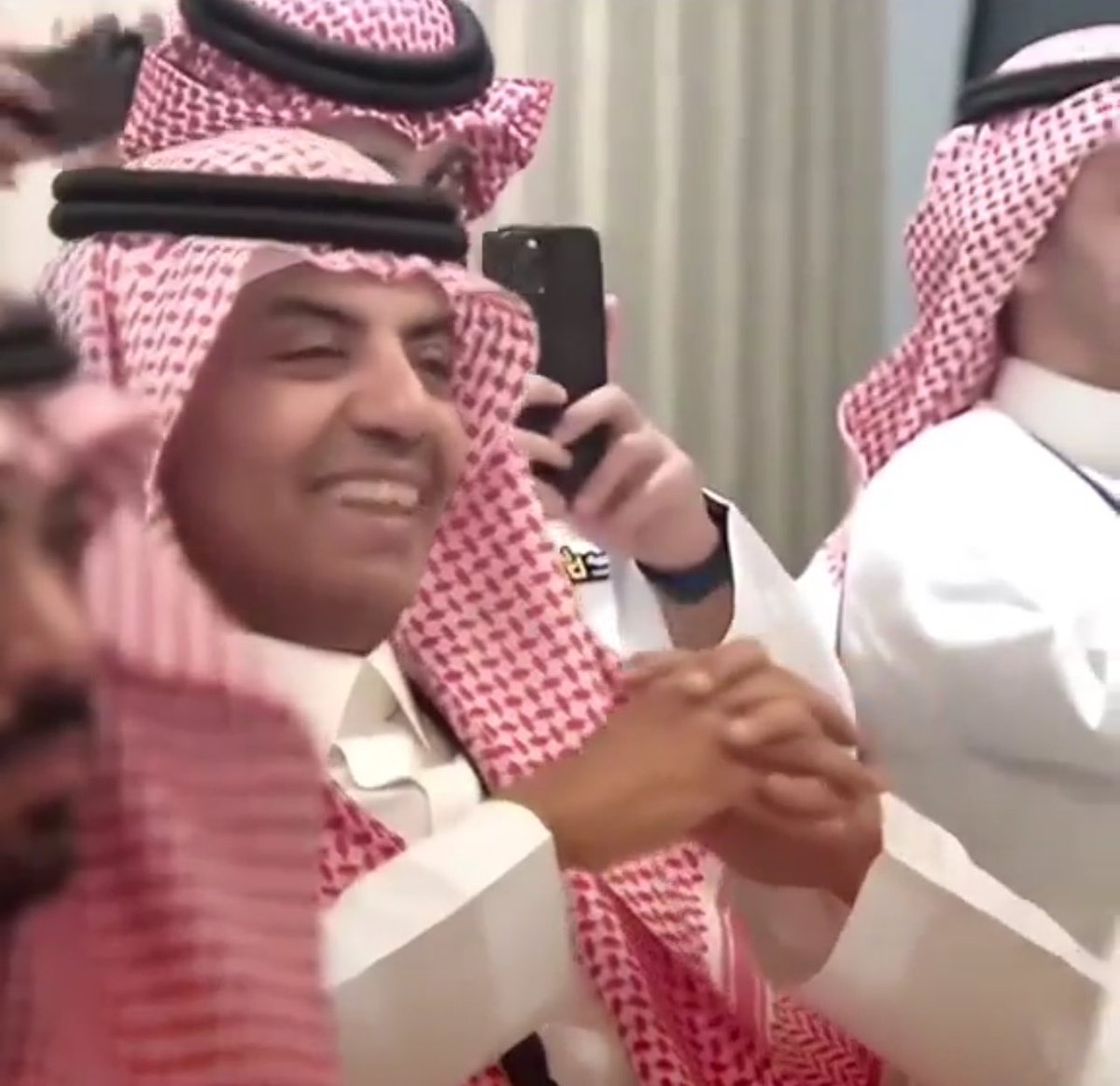 iFalcon10's tweet photo. ممثل الهلال والاتحاد بعد القرعة 💀💀💀💀 https://t.co/y58QlqWSSS
