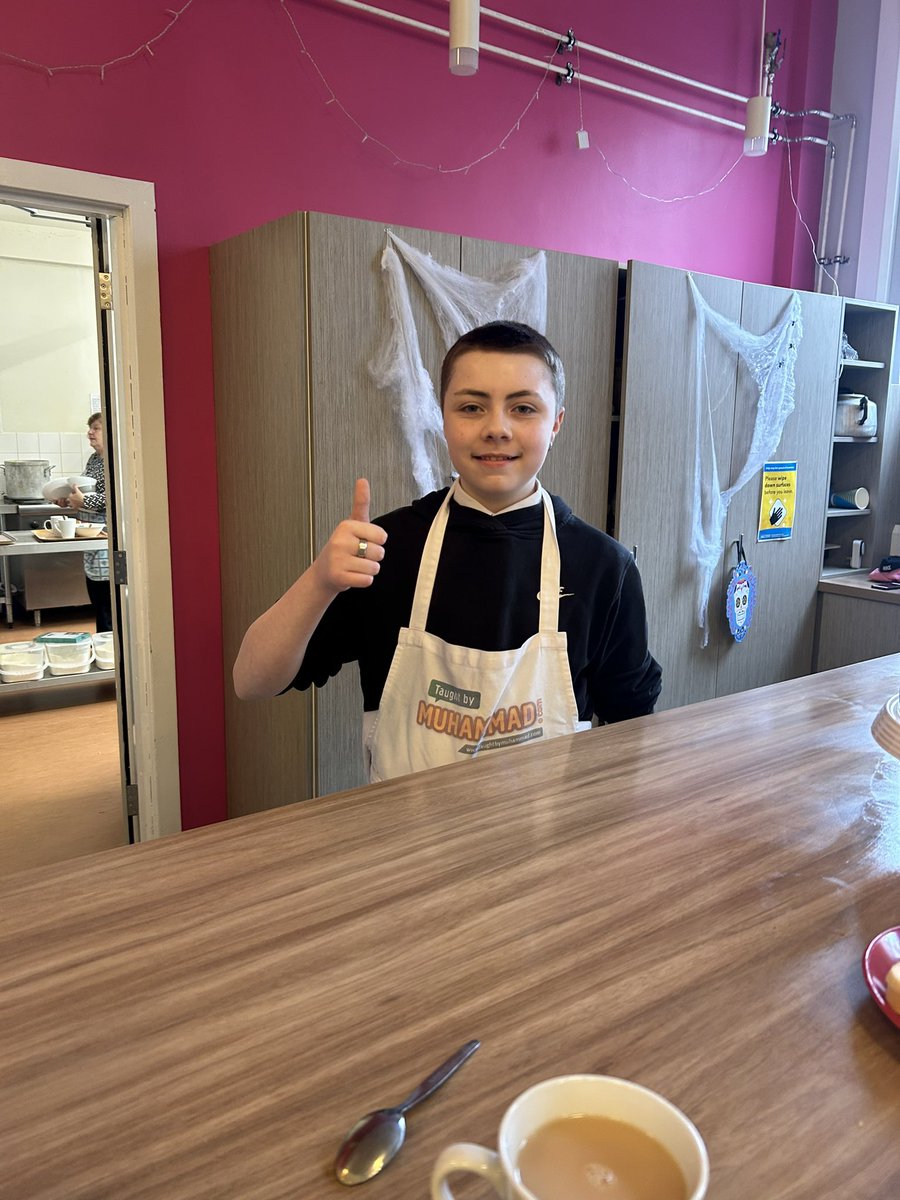 PupilSupport@CHS (@chs_inclusion) on Twitter photo Our young volunteers working hard to serve the local community. You are all doing a fantastic job, this week was so busy, I also overheard customers compliment you on how well you all did! <a href="/Craigie_High/">Craigie High School</a> #volunteering Our young volunteers working hard to serve the local community. You are all doing a fantastic job, this week was so busy, I also overheard customers compliment you on how well you all did! <a href="/Craigie_High/">Craigie High School</a> #volunteering