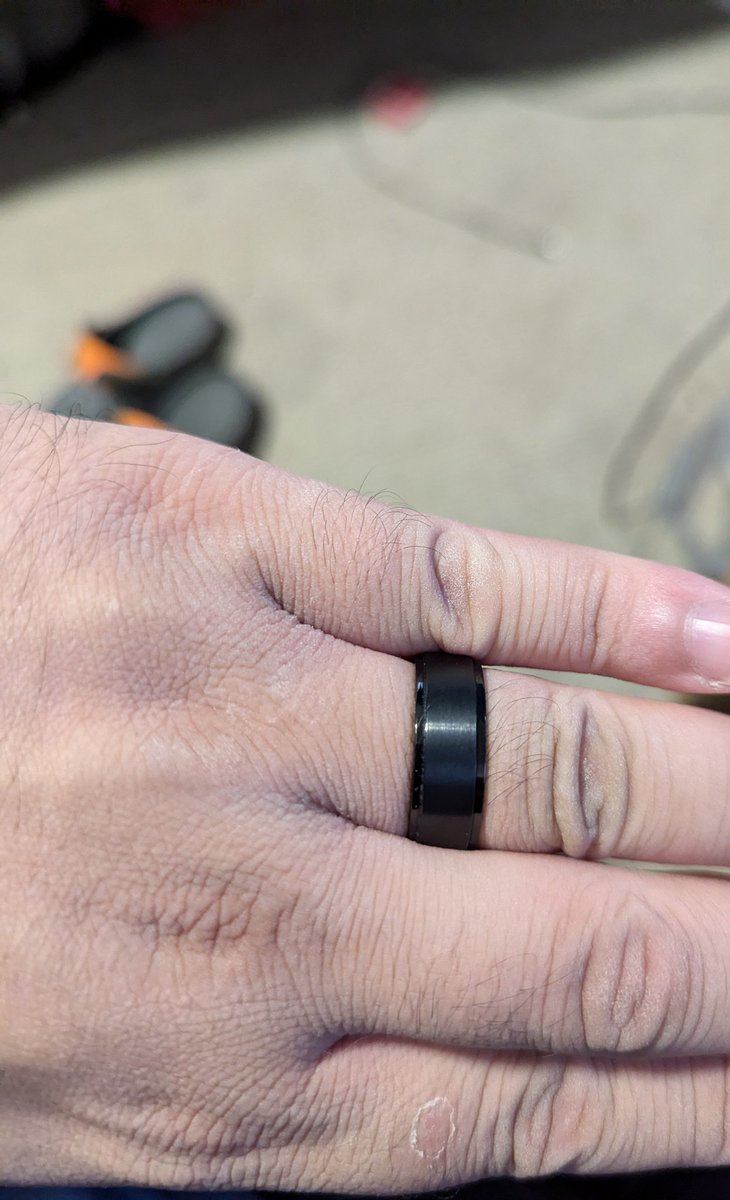 chadingtonburr's tweet photo. Am fiance now :3 https://t.co/n7VuXRq4p3