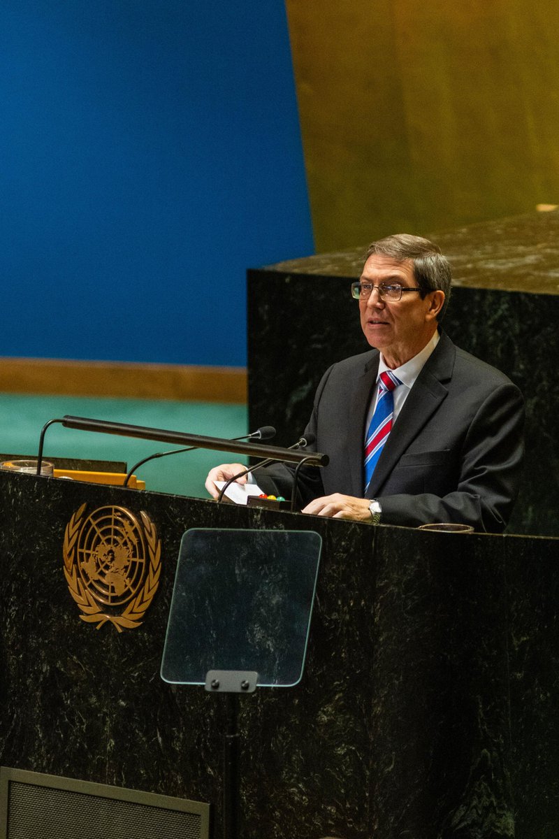 Discurso del canciller <a href="/BrunoRguezP/">Bruno Rodríguez P</a>, en la presentación del proyecto de Resolución A/79/L.6,  “Necesidad de poner fin al bloqueo económico, comercial y financiero impuesto por los EE.UU. de América contra #Cuba 🇨🇺”

🔗cubaminrex.cu/es/discurso-de…

#TumbaElBloqueo
#cubaisnotalone