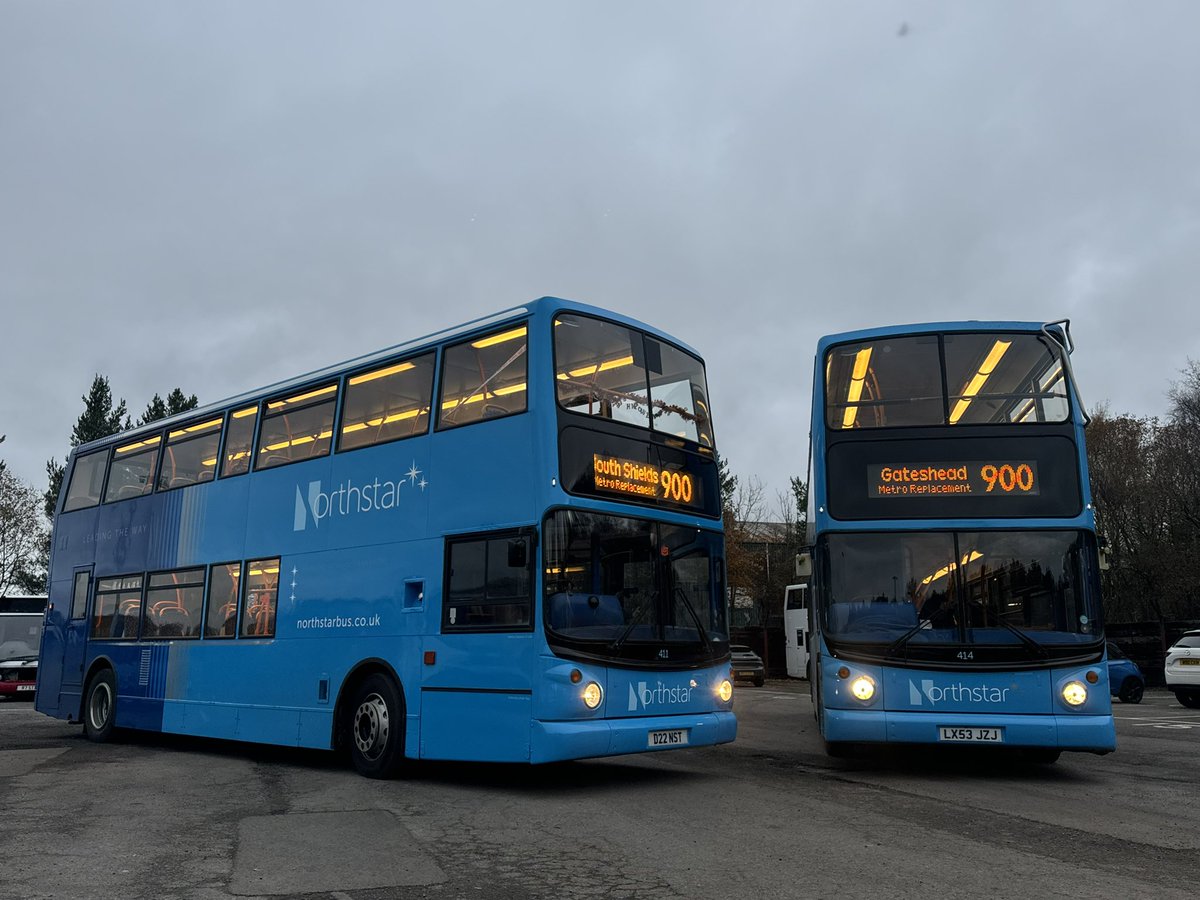 northstarbuses's tweet photo. 🚂 BLUE CHOO 🚂

There are 65 buses running this evening to support @My_Metro during a major line closure for planned works.

We’re delighted to be out this evening doing our bit to help keep customers moving, especially those heading to the @NUFC home game. https://t.co/6k5EN83ORO