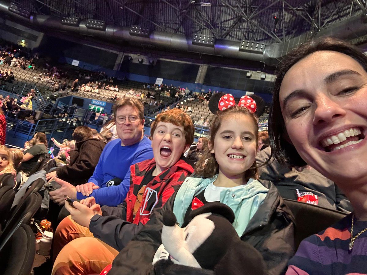 TobyN_W's tweet photo. #DisneyonIce https://t.co/Kgi5REWGrA