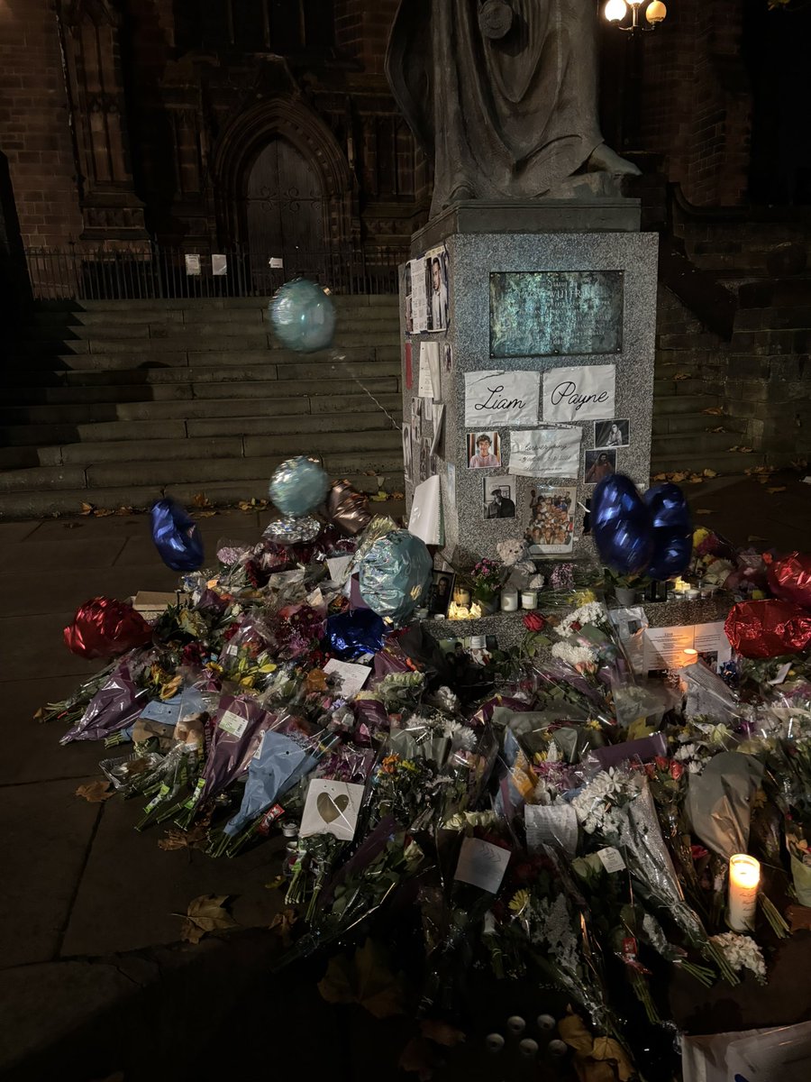 I went back home on Saturday and passed Liam Payne’s memorial in Wolverhampton. So many letters - pages long - cards, candles, flowers, a box for his family. I don’t know why this has hit me so hard, but seeing this just made it so horrendously sad.