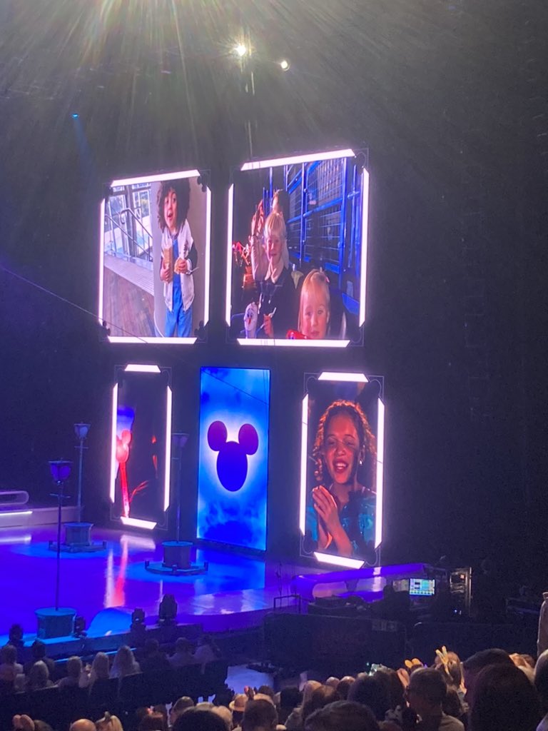 SineadAustin's tweet photo. @DisneyOnIce #DisneyOnIce https://t.co/DYknwTh4Dw