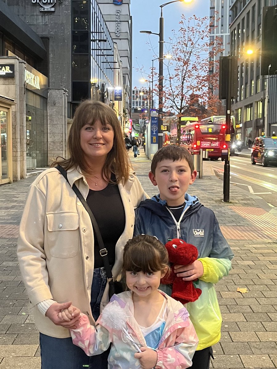 #DisneyOnIce