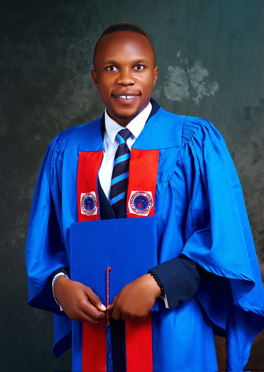 Jhayceutical's tweet photo. Officially Inducted as a Pharmacist yesterday! 🩺✨💊

Deeply thankful for the journey, the lessons learned, and the unwavering support along the way. Here’s to new beginnings and making a meaningful impact! 🥂 #InductionDay #PharmacistLife #GratefulHeart #IfePharmacy https://t.co/HzHl3ZHEgT