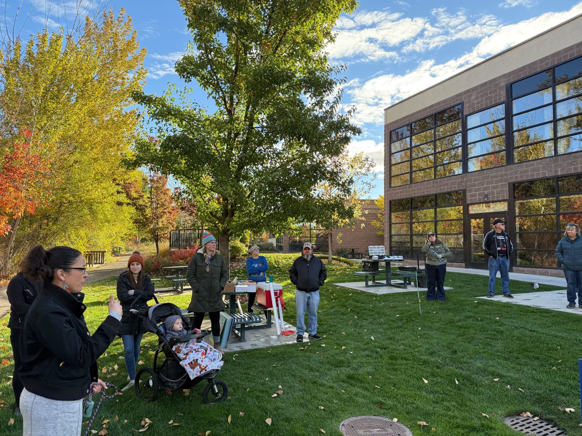 Get Out the Vote starts this Saturday, and we need your help getting supporters to the polls!

Election nerves? This is a great way to channel that energy into action. We'll have shifts every day starting Nov 2, until the polls close on Nov 5.

Sign up at soniagalaviz.com.