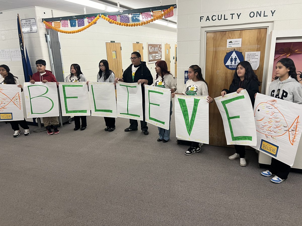 khackbusch's tweet image. @sparksmiddleschool gave their principal, Sarah Peterson, some 💚💛🐻 in recognition of her leadership this morning! @WashoeSchools #LearningisRequired