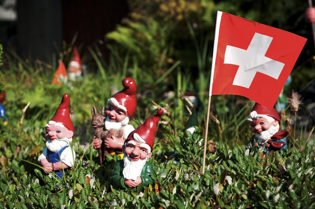 #PolitikundVerwaltung Der Fränkli-Segen: Es gibt viel zu tun, packen wir es an oder: Wie schön, dass es in einer Zeit, da alles den Bach heruntergeht, die Schweiz noch gibt! Eine Glosse von Michael Schwarz. dlvr.it/TFv2YL