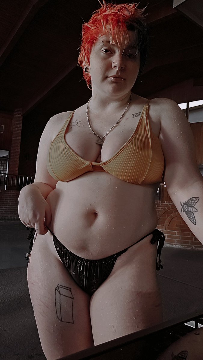 been feelin a lil down abt myself lately, could use a lil self esteem boost if anyone wanted to be nice🥺🥺