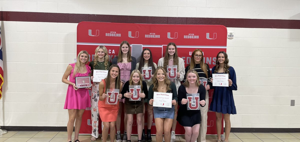 End of season awards tonight. The biggest accomplishment is our Scholar Athlete Awards. For the 2nd year in a row, the entire volleyball team finished 1st quarter with a 3.0 GPA or higher.

Great Job this season to all of our teams (Freshmen, JV, and Varsity)! 🏐